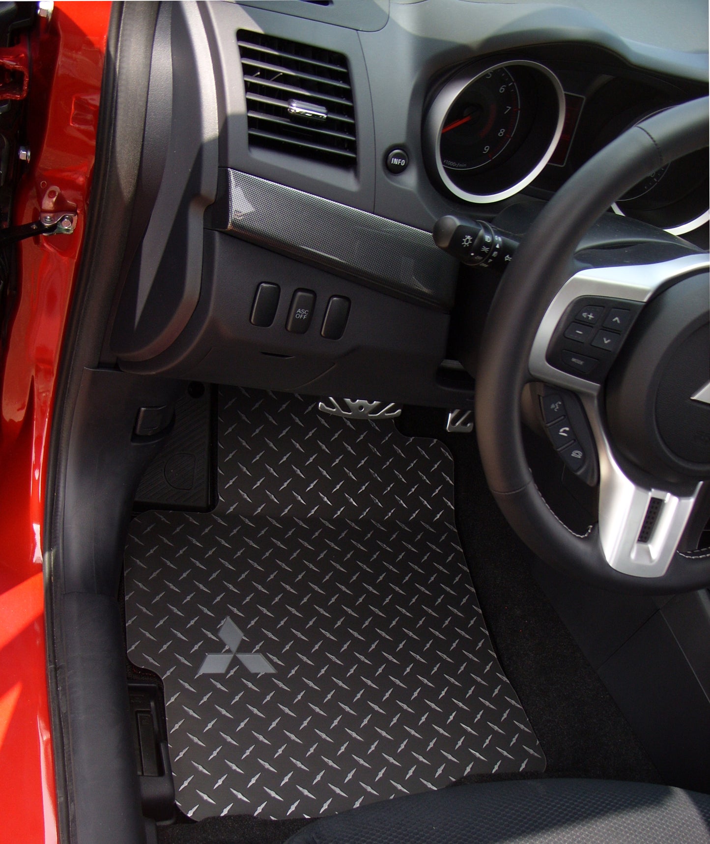 Mitsubishi Lancer 2008-2013