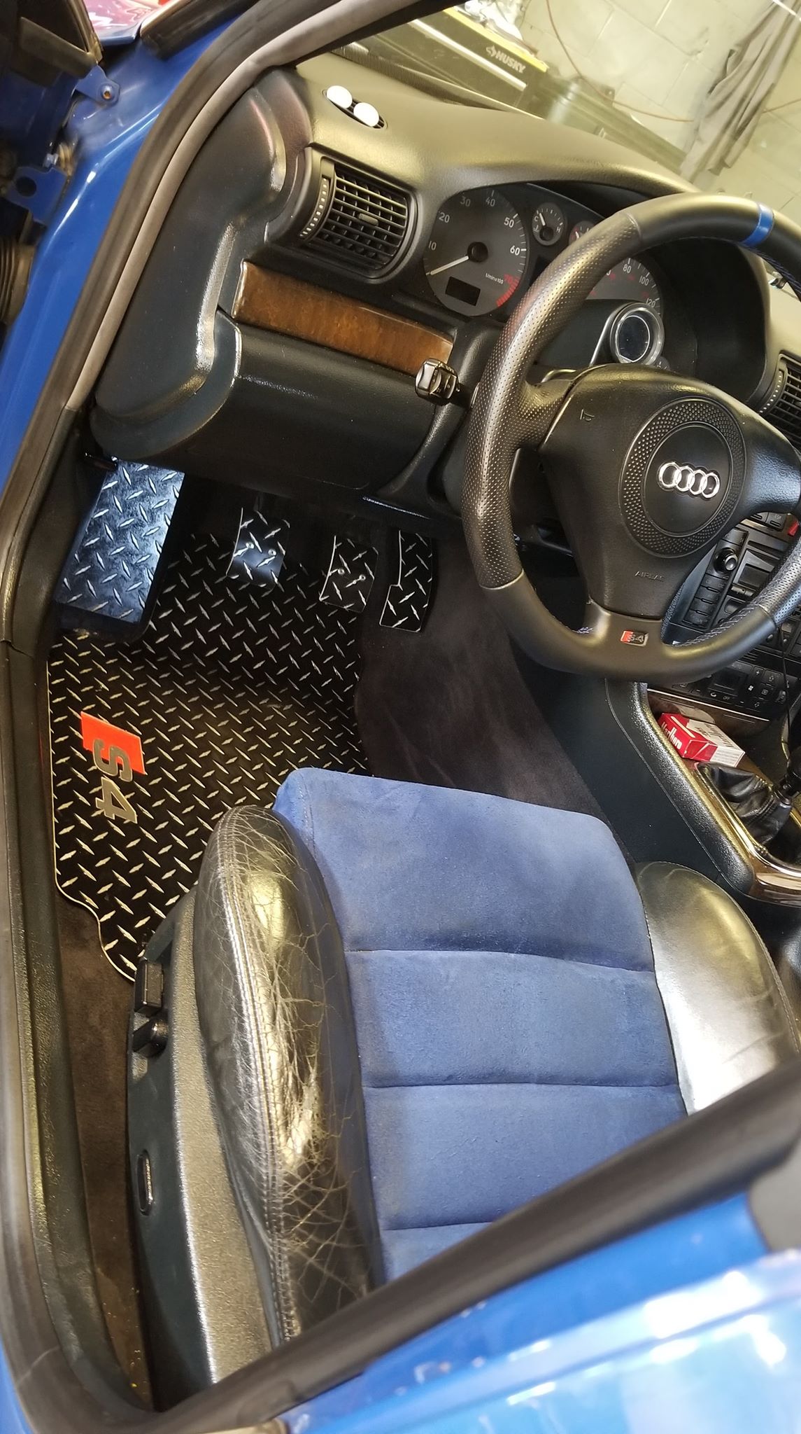 Audi A4 1999-2001 Gen 1 B5