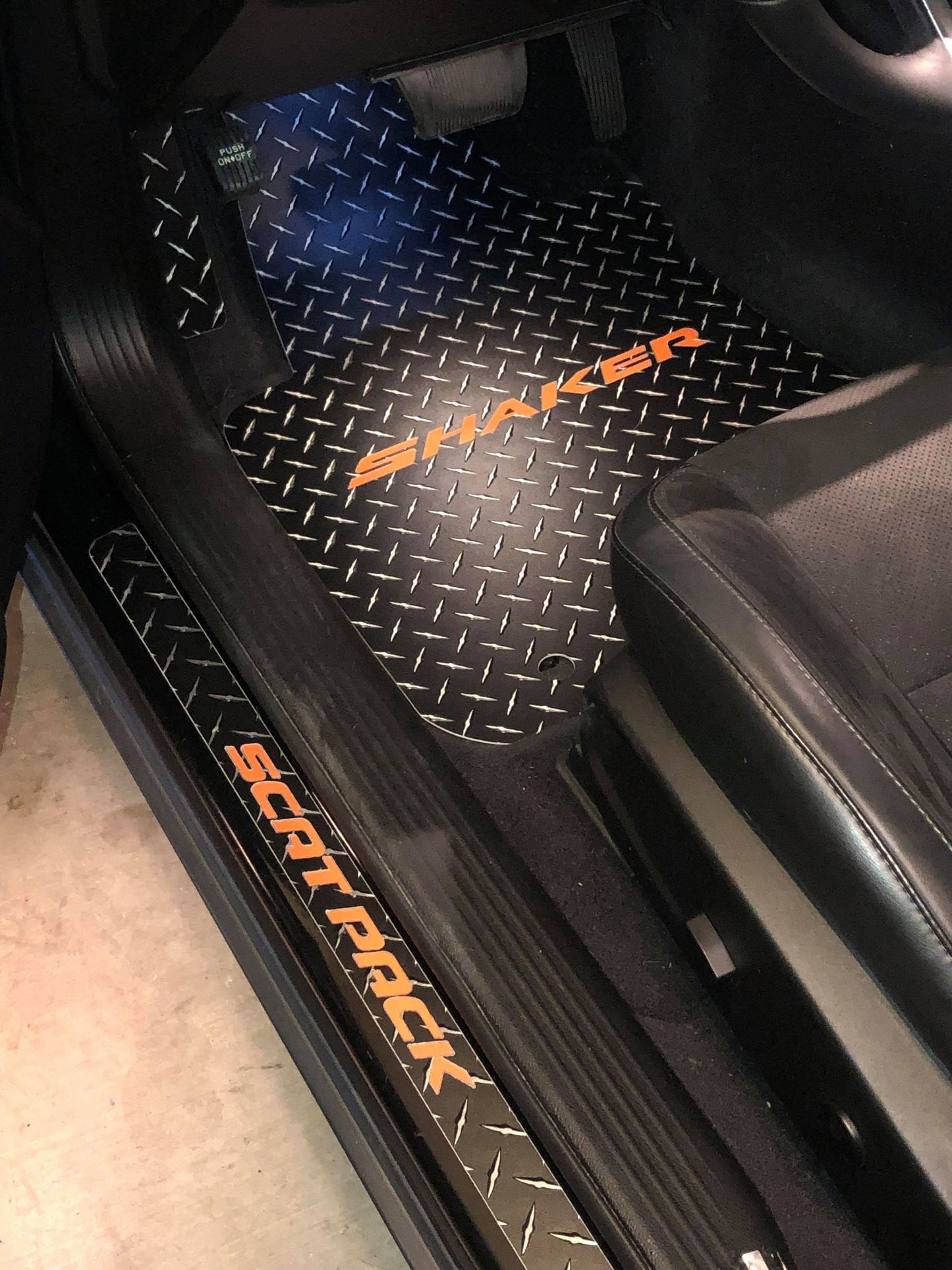 Dodge Challenger 2012-2023