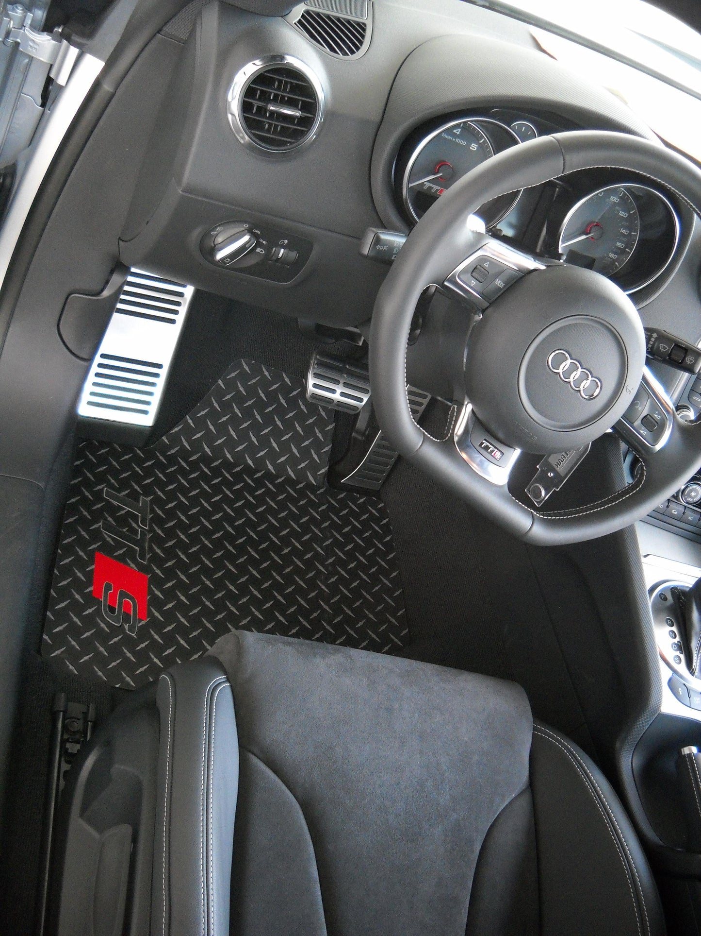 Audi TT TTS TTR  2007-2014 Gen 2