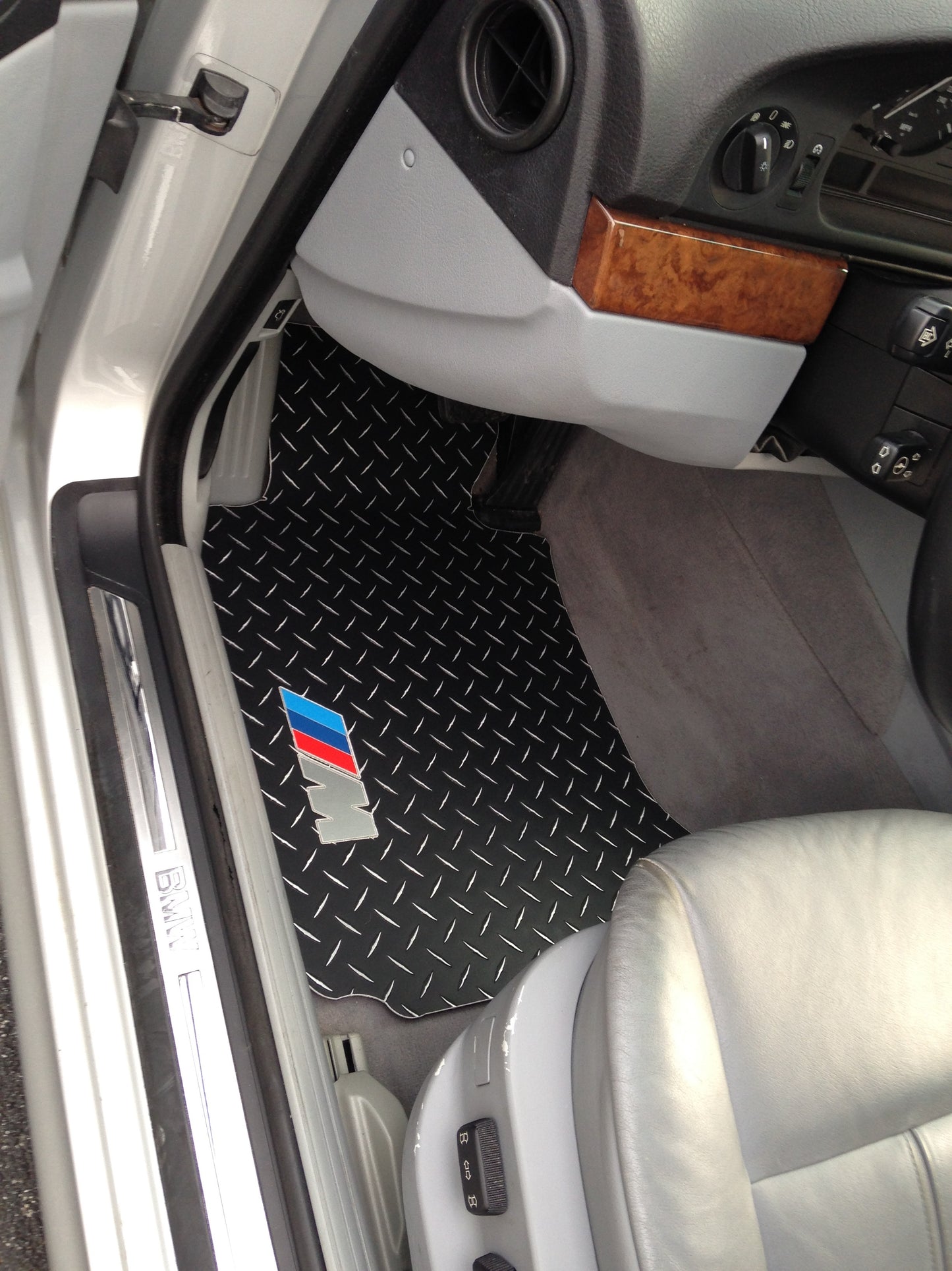 BMW 5-Series M5 1995-2004 E39