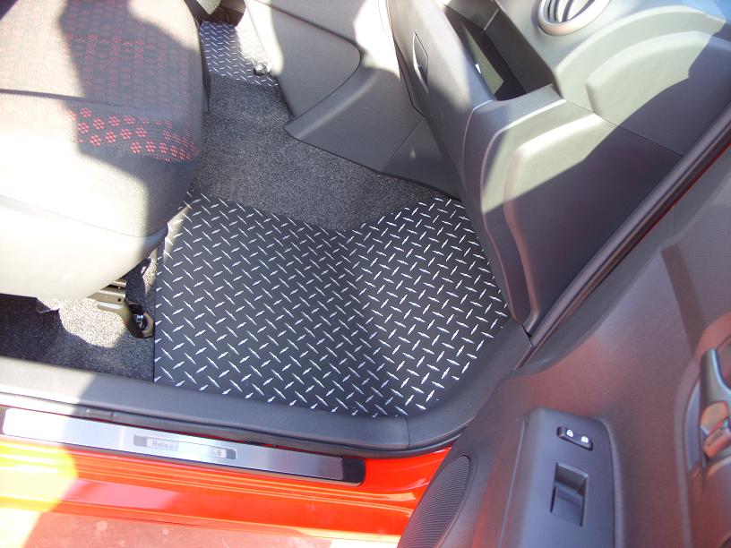 Scion xB 08-16 Black METAL diamond floor mats front rear set