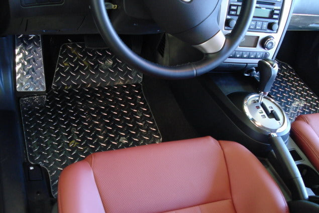 Tiburon Metal floor mats black Metal diamond design